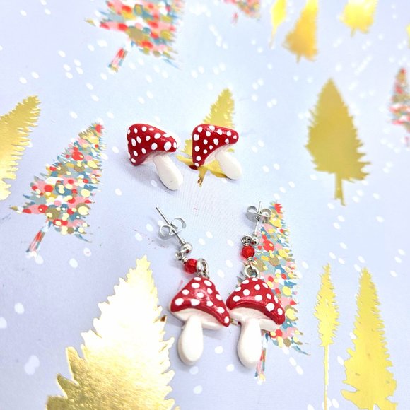 Set of 2 red toadstool mushroom polymer clay stud and dangle silver earrings - Picture 1 of 5